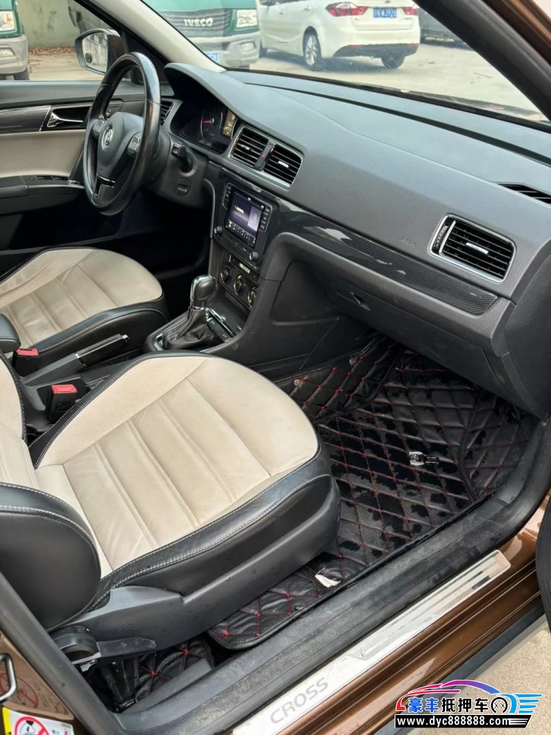 15年大众郎境轿车抵押车出售