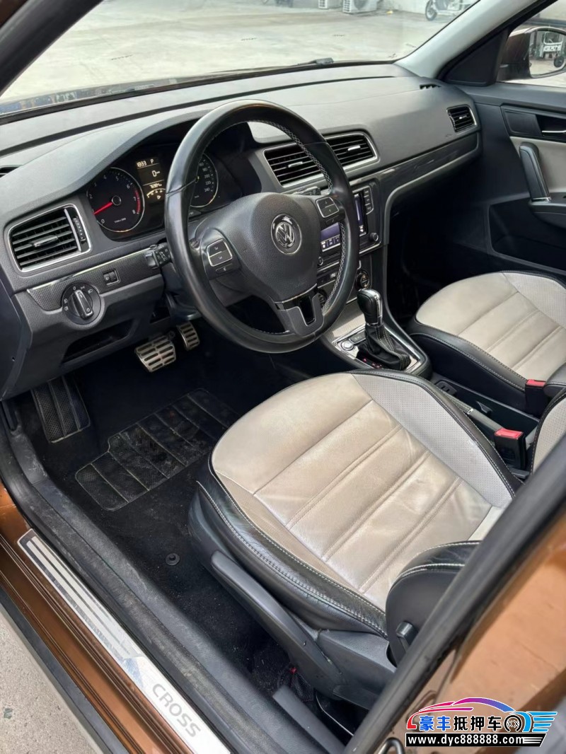 15年大众郎境轿车抵押车出售