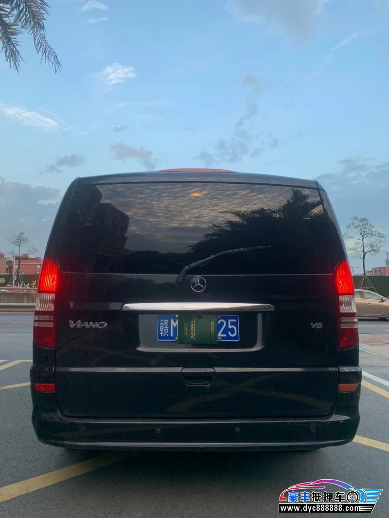 13年奔驰唯雅诺MPV抵押车出售