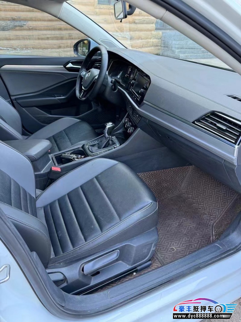 20年大众速腾轿车抵押车出售