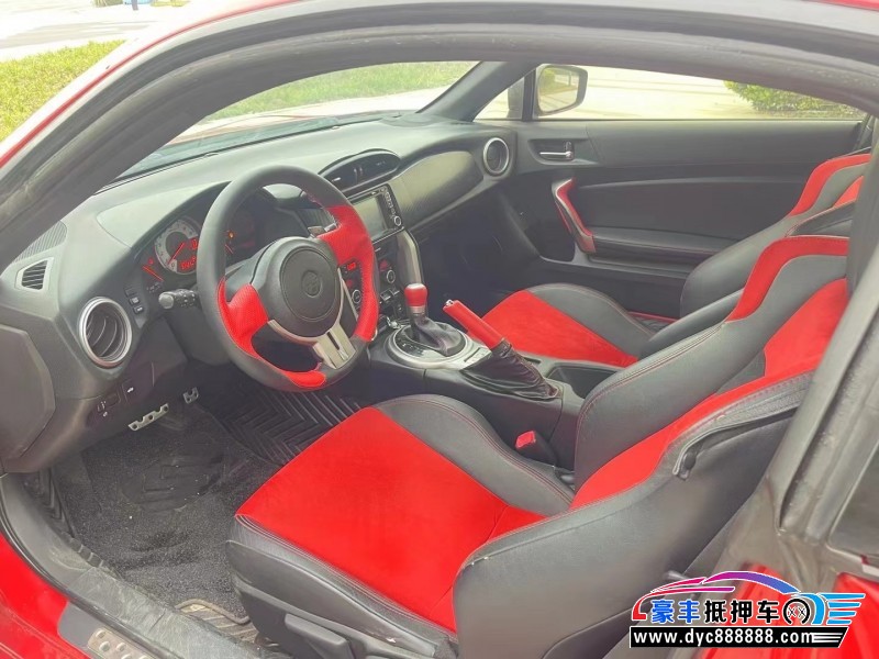 14年丰田86轿车抵押车出售