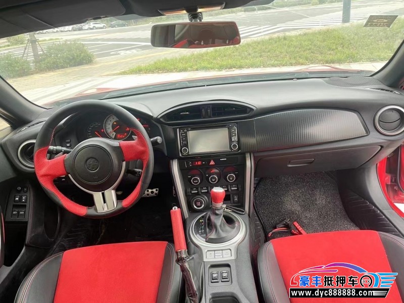 14年丰田86轿车抵押车出售