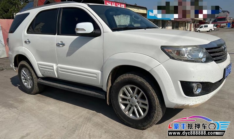 17年丰田Fortuner奔跑者SUV抵押车出售