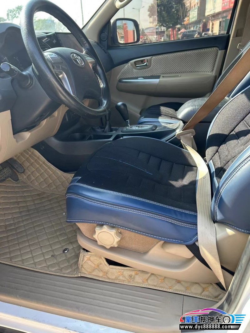 17年丰田Fortuner奔跑者SUV抵押车出售