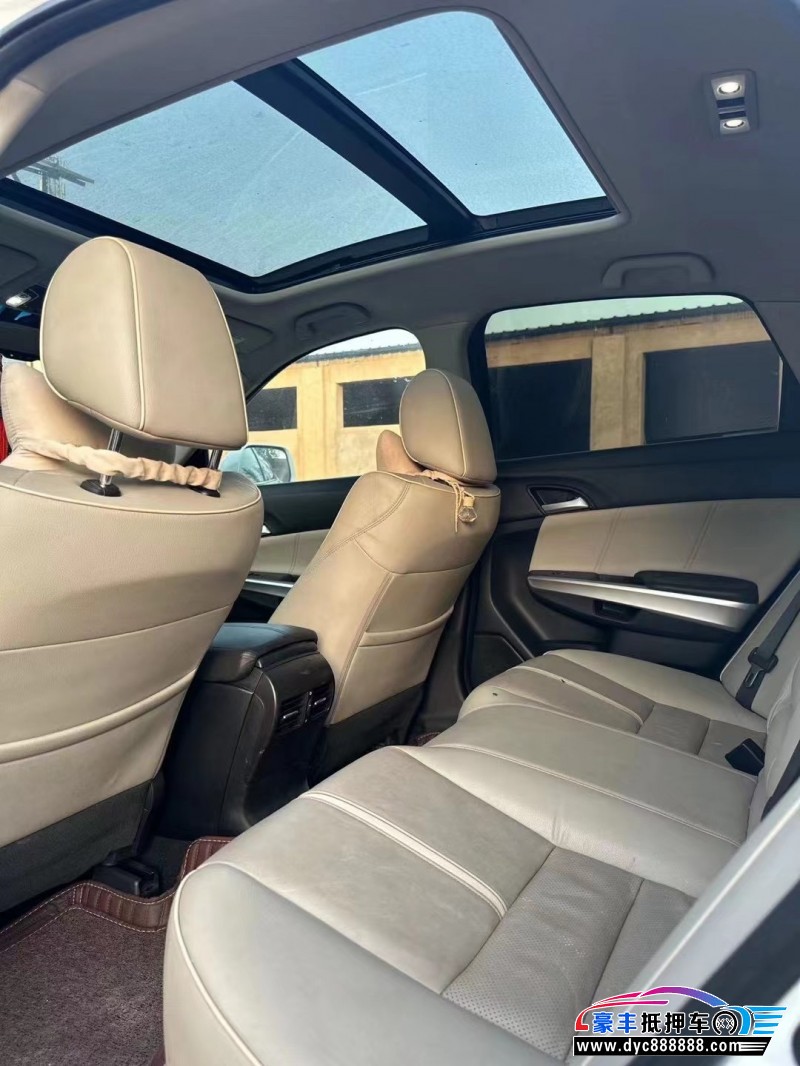 14年本田歌诗图SUV抵押车出售