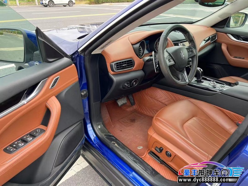 18年玛莎拉蒂莱万特轿车抵押车出售