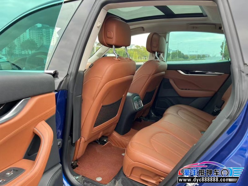 18年玛莎拉蒂莱万特轿车抵押车出售