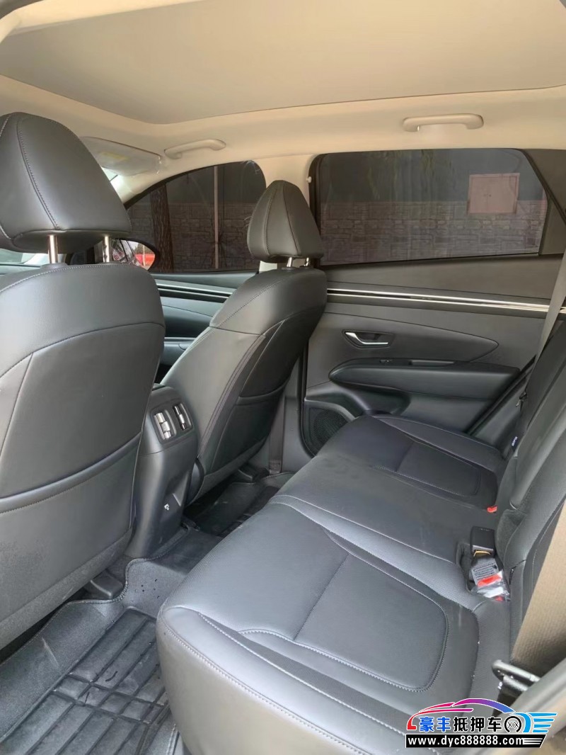 23年现代途胜SUV抵押车出售