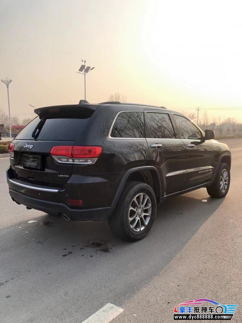 14年Jeep大切诺基轿车抵押车出售