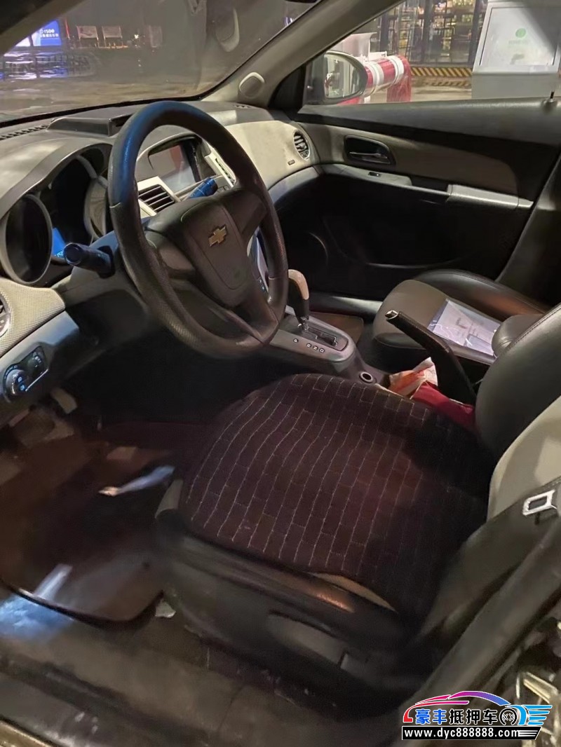 14年雪佛兰科鲁兹轿车抵押车出售