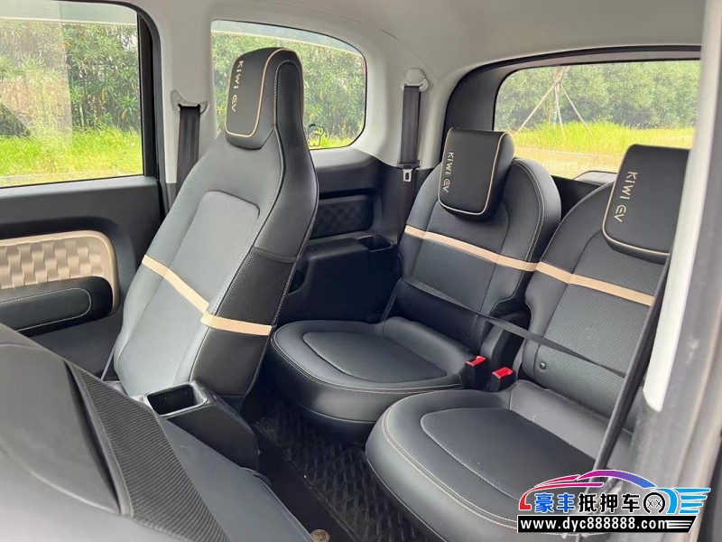 22年宝骏kiwi ev轿车抵押车出售