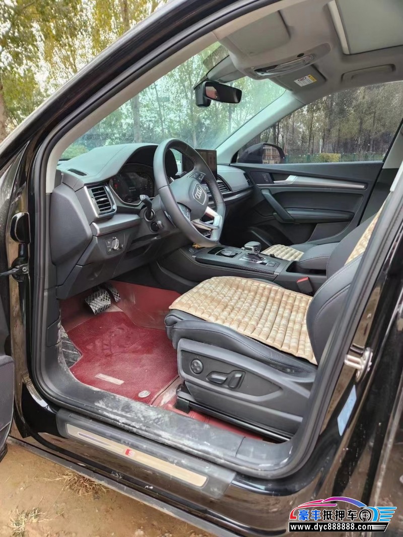 21年奥迪Q5轿车抵押车出售