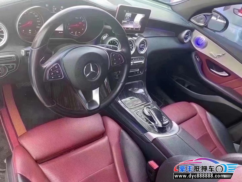 19年奔驰威霆轿车抵押车出售