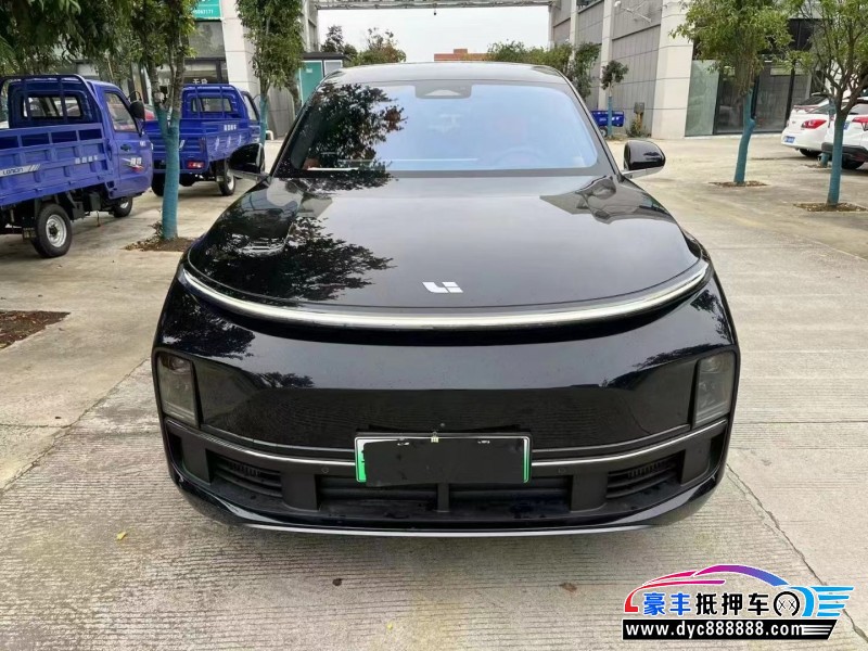 23年理想L8轿车抵押车出售