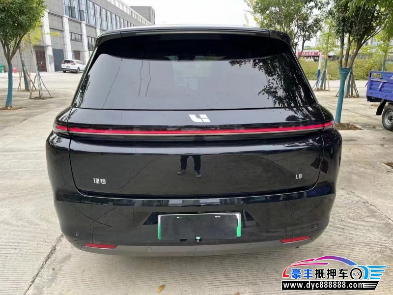 23年理想L8轿车抵押车出售