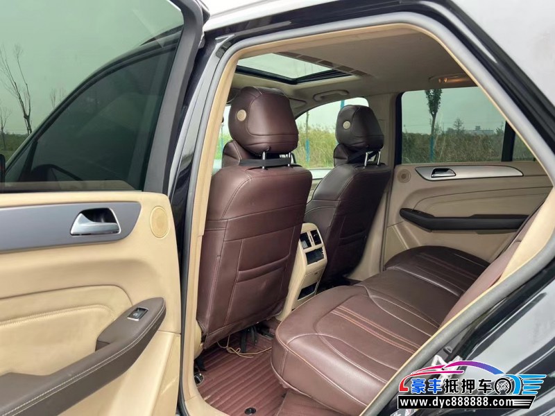 14年奔驰ML轿车抵押车出售