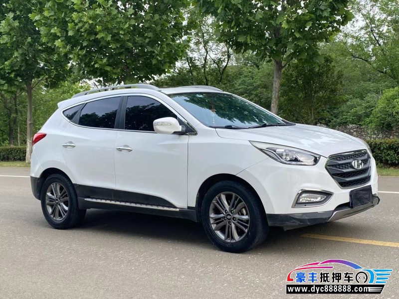 16年现代ix35轿车抵押车出售