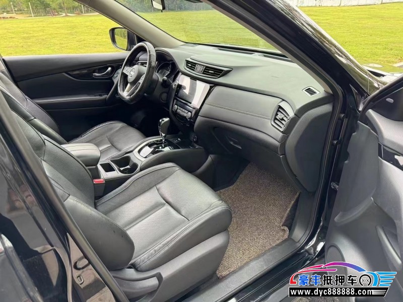 19年日产奇骏SUV抵押车出售