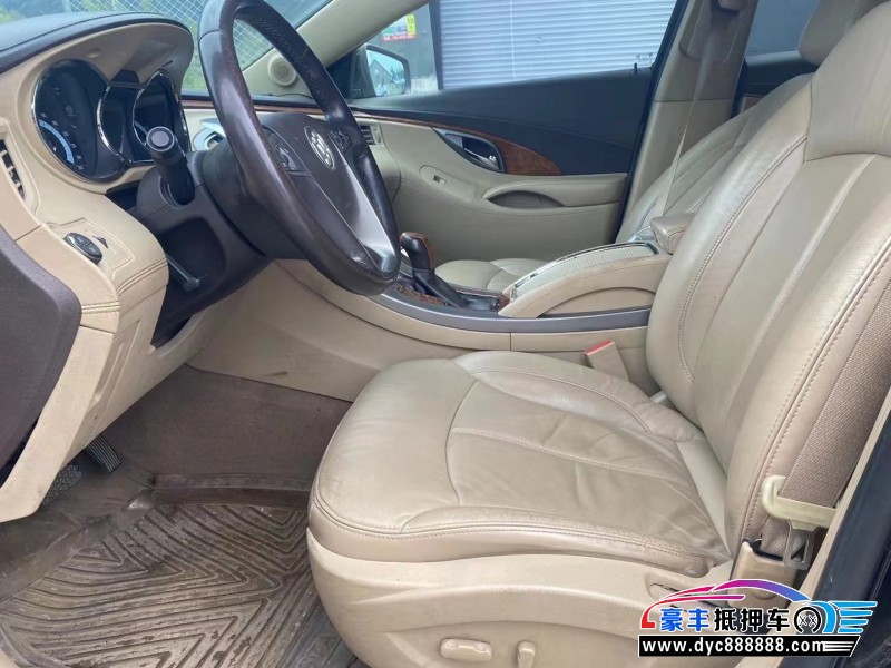 14年别克君越轿车抵押车出售