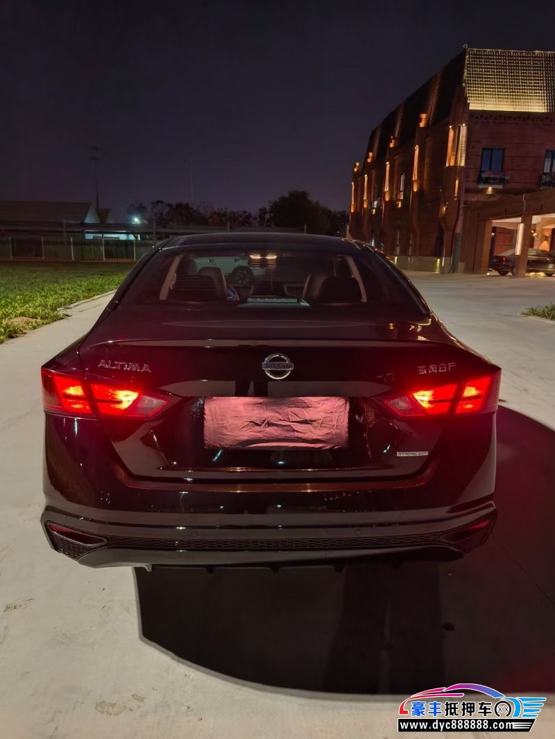 22年日产轩逸轿车抵押车出售