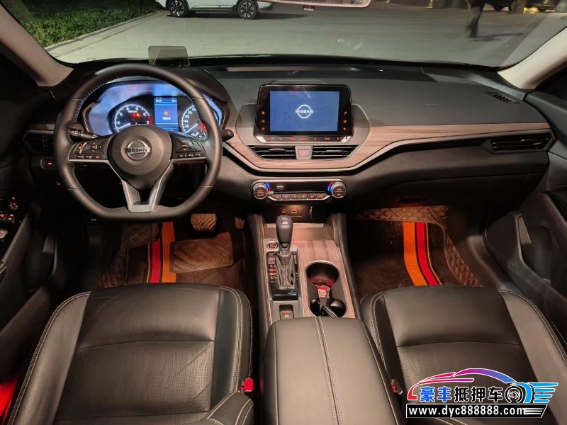 22年日产轩逸轿车抵押车出售