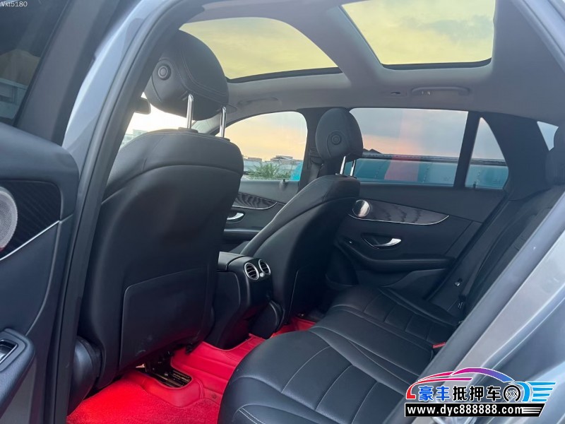 19年奔驰GLC轿车抵押车出售