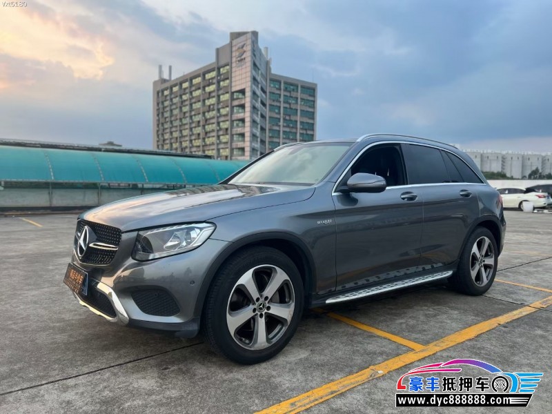 19年奔驰GLC轿车抵押车出售