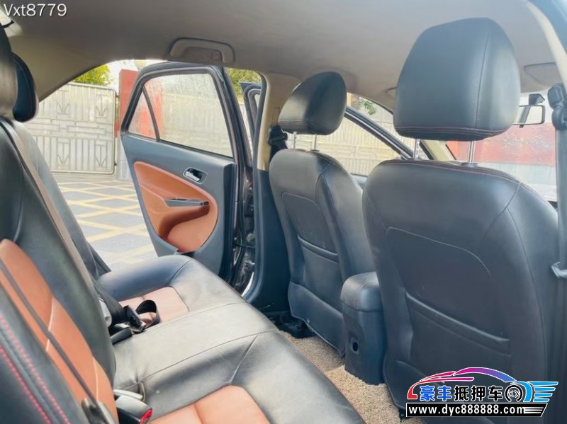 17年吉利金刚轿车抵押车出售