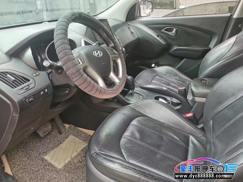 15年现代ix35轿车抵押车出售