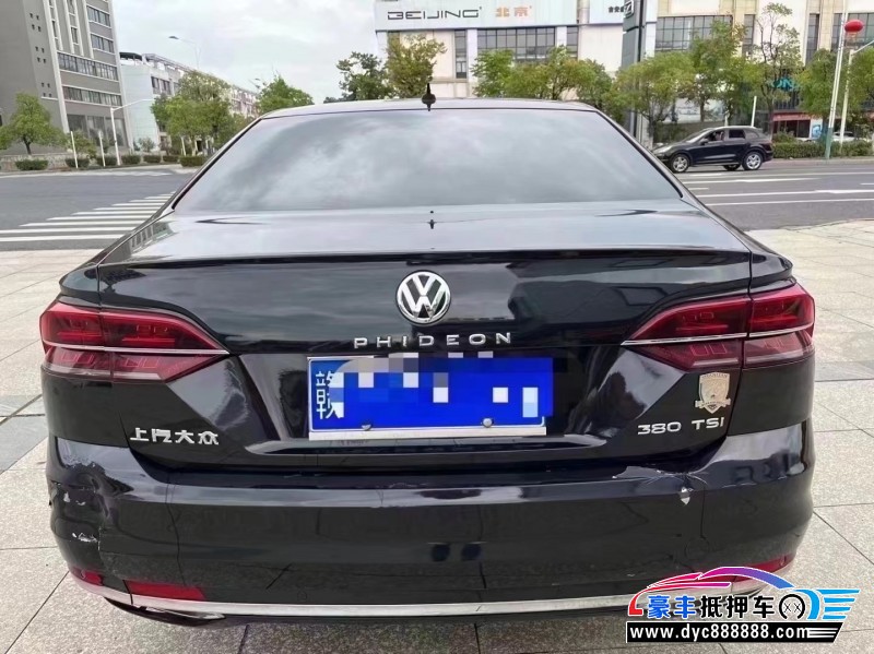 18年大众辉昂轿车抵押车出售