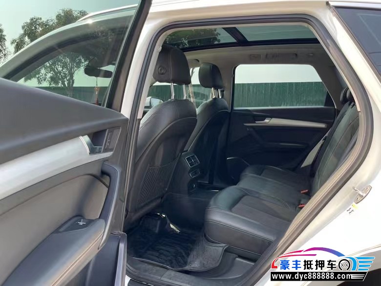 19年奥迪Q5SUV抵押车出售