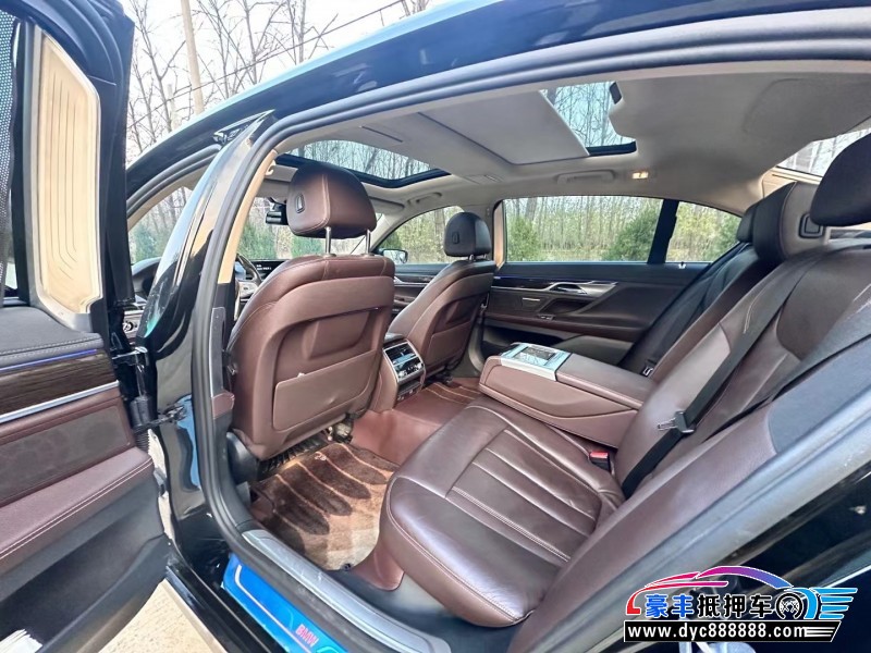 17年宝马7系轿车抵押车出售