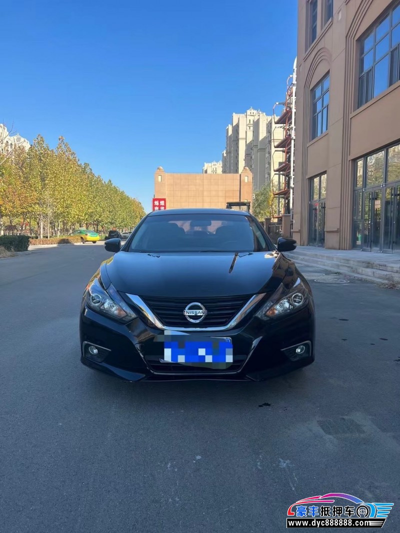 17年日产天籁轿车抵押车出售