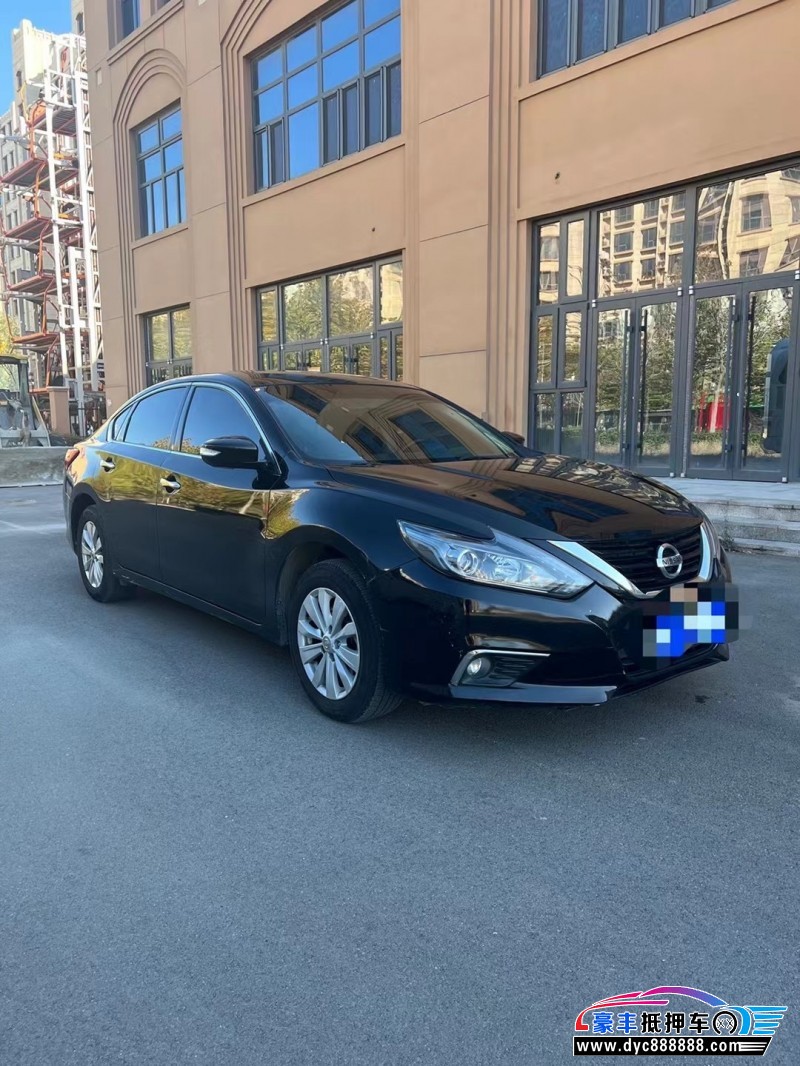 17年日产天籁轿车抵押车出售