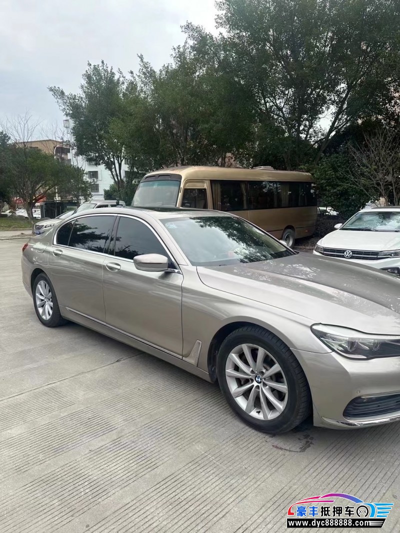 16年宝马7系轿车抵押车出售