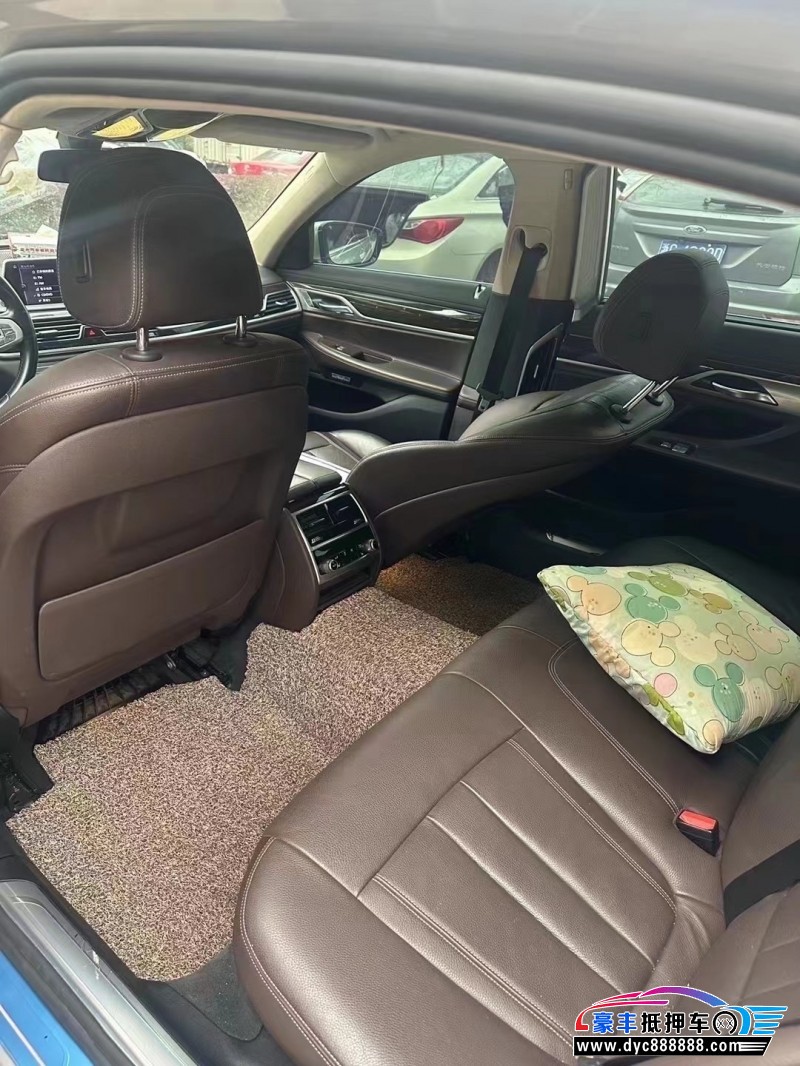 16年宝马7系轿车抵押车出售