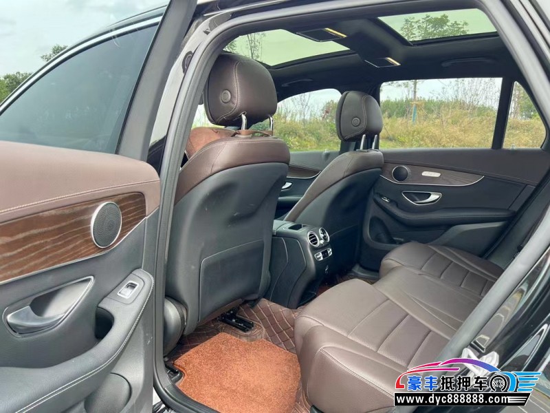 21年奔驰GLC轿车抵押车出售