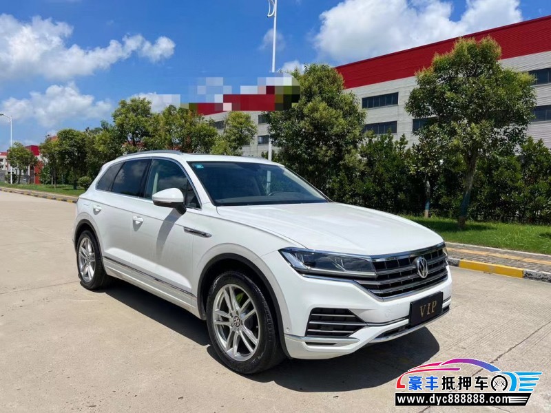 20年大众途锐轿车抵押车出售