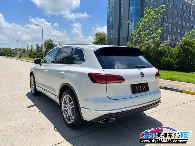 20年大众途锐轿车抵押车出售