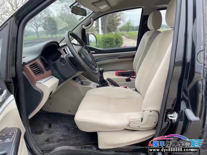 20年东风风行菱智轿车抵押车出售