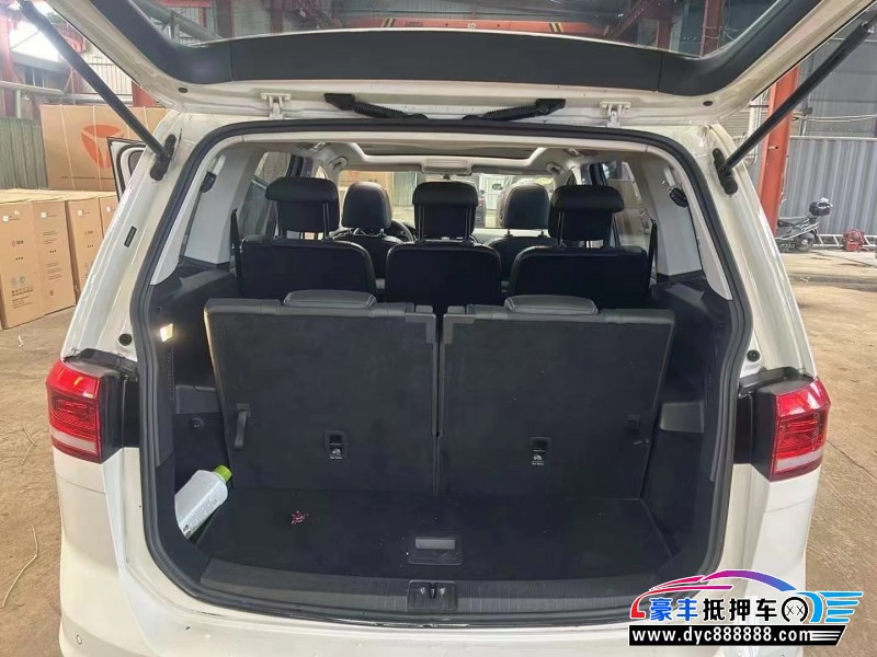 18年大众途安轿车抵押车出售