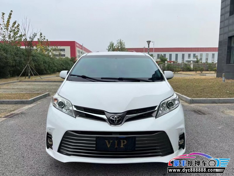 17年丰田塞纳轿车抵押车出售