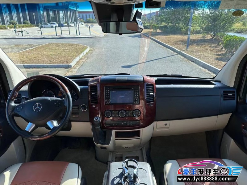 15年奔驰斯宾特轿车抵押车出售