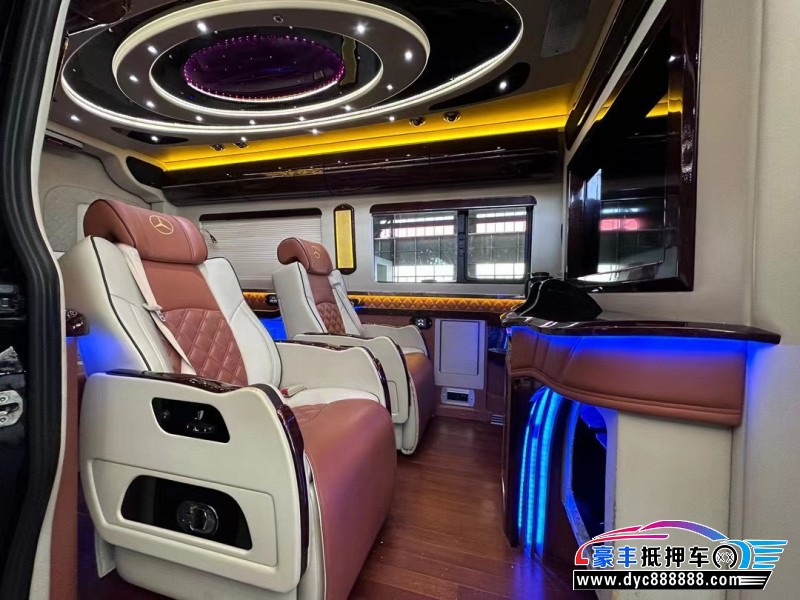 15年奔驰斯宾特轿车抵押车出售