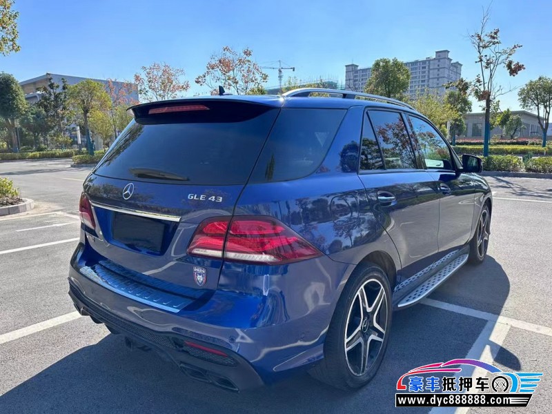 17年奔驰GLE轿车抵押车出售