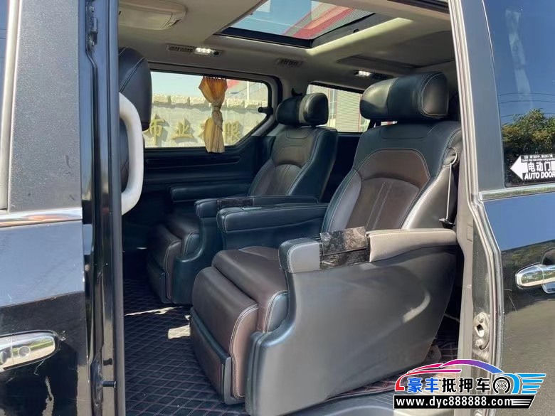 17年上汽大通G10MPV抵押车出售