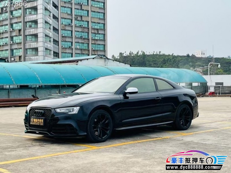 13年奥迪S5轿车抵押车出售