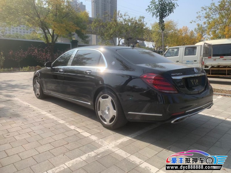 16年奔驰迈巴赫S级轿车抵押车出售