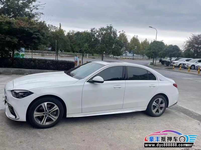 22年奔驰C轿车抵押车出售