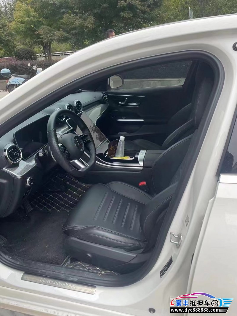 22年奔驰C轿车抵押车出售